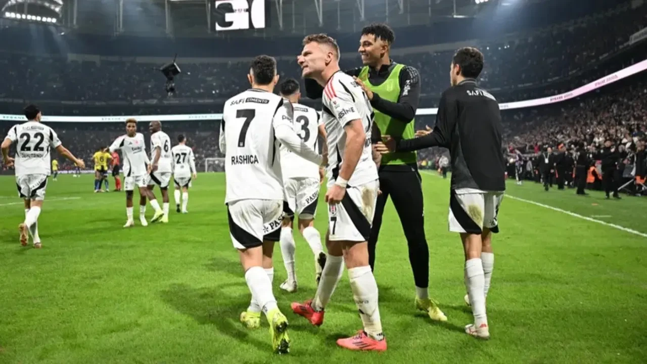 Beşiktaş-Fenerbahçe Derbisinde 3 Puan Siyah Beyazlıların! 1