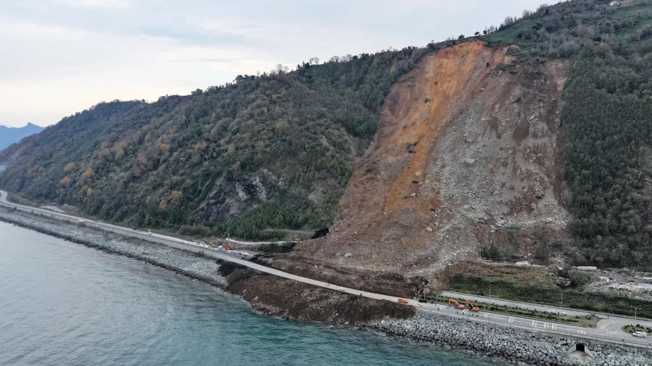 Artvin’de Heyelan Faciası! Dört Kişinin Cansız Bedeni Bulundu 2