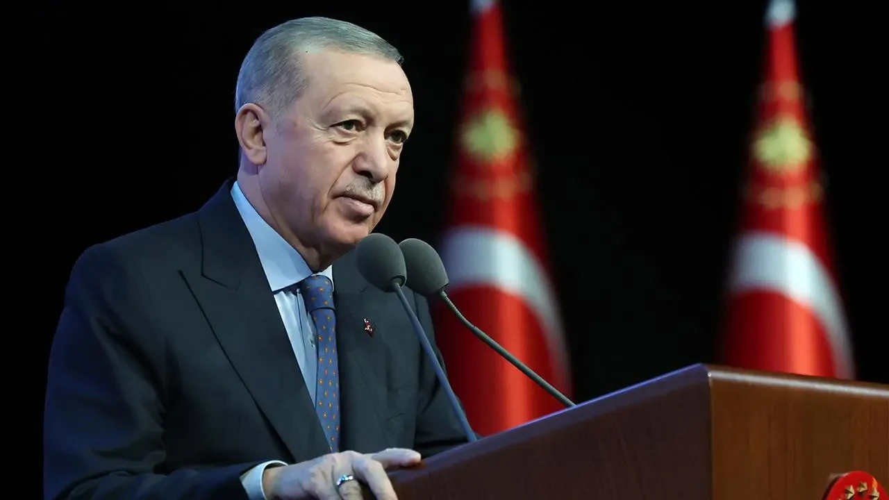 Erdoğan’dan Emekli Aylıkları Hakkında Açıklama! Emekli Maaşlarındaki Artışa Dolarla Dikkat Çekildi 6