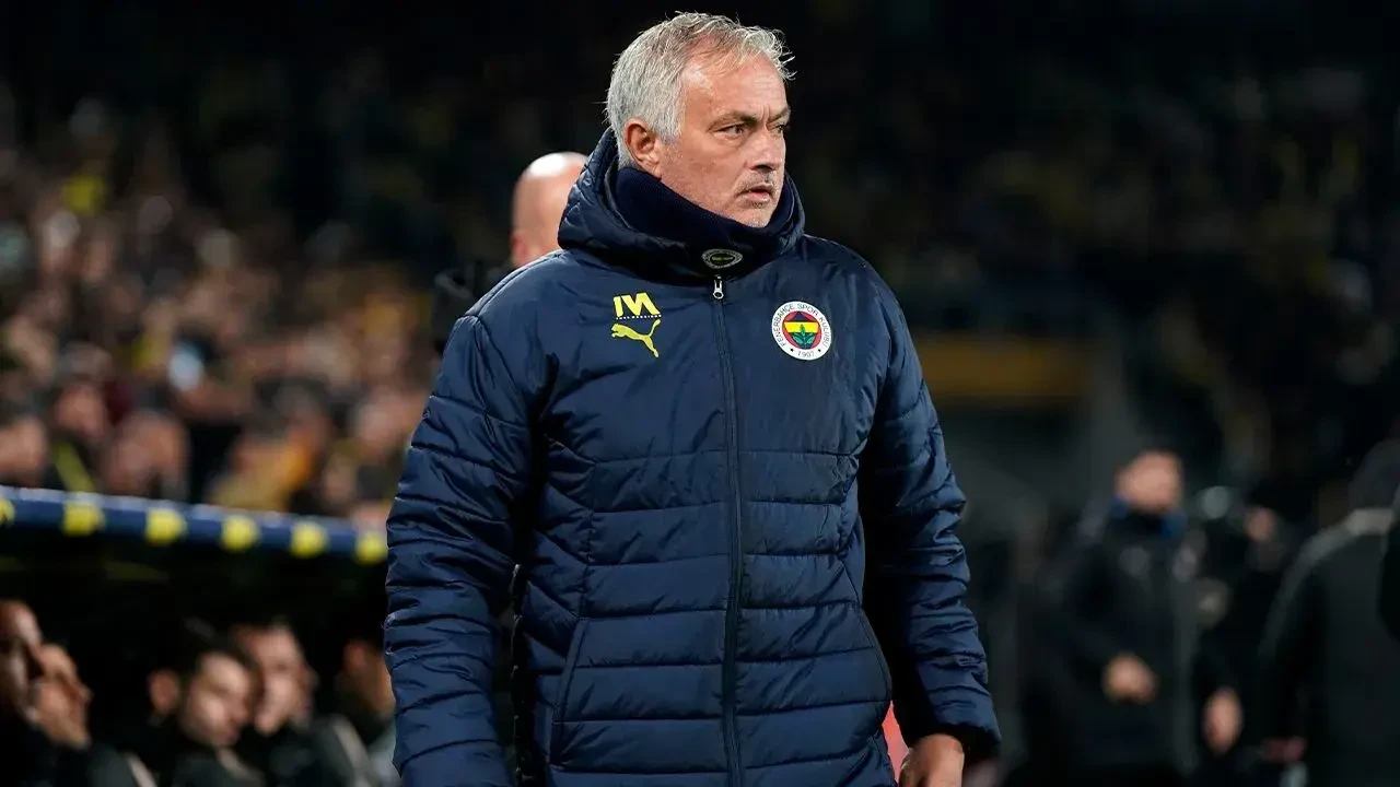 Jose Mourinho, Şampiyonluk İddiasını Tekrar Etti! "Yarış Galatasaray ile Bizim Aramızda Geçecek" 1