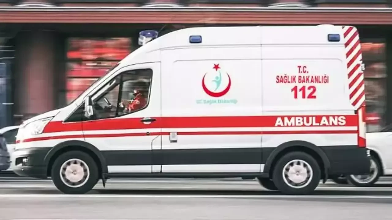 Ankara'da Feci Kaza! Kamyonet 11 Araca Çarptı ve Devrildi 2