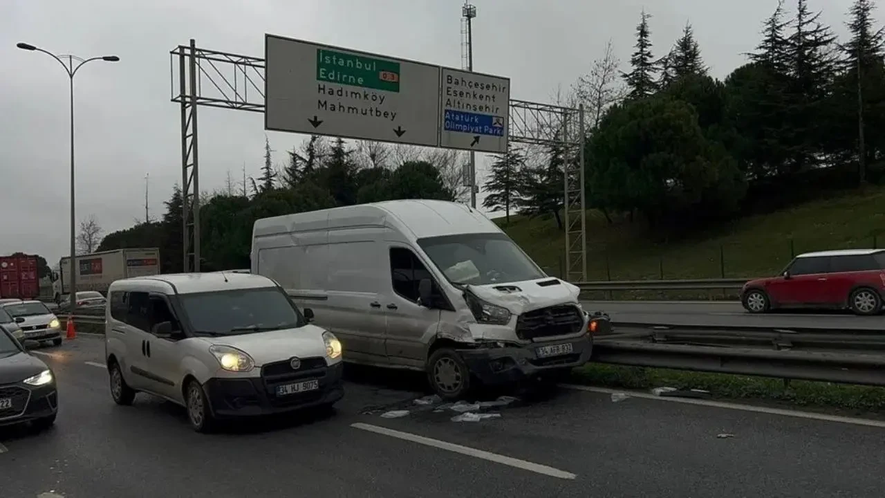 TEM bağlantı yolunda zincirleme kaza: Üç yaralı 2