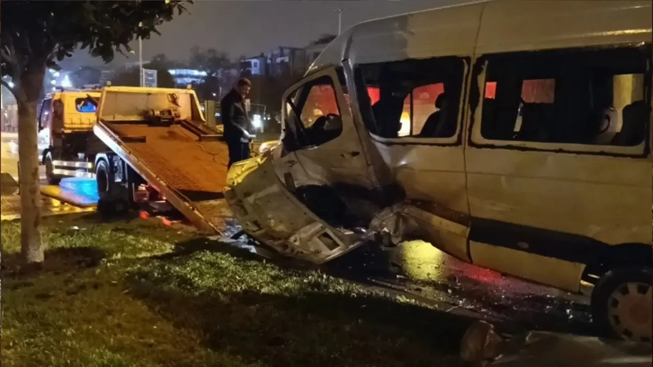 Kartal sahil yolunda feci kaza: 1'i ağır 6 yaralı 3