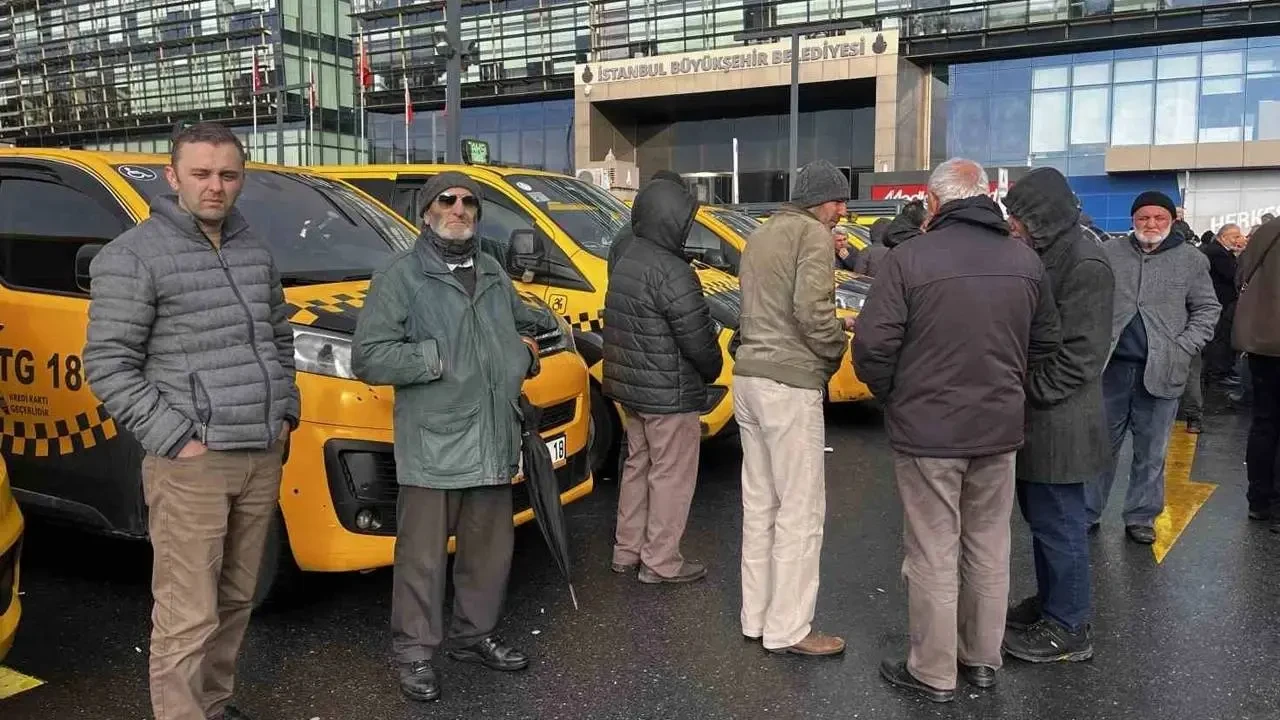 İstanbul'da taksici eylemi dikkat çekti: Segment serbestliği isteniyor 5