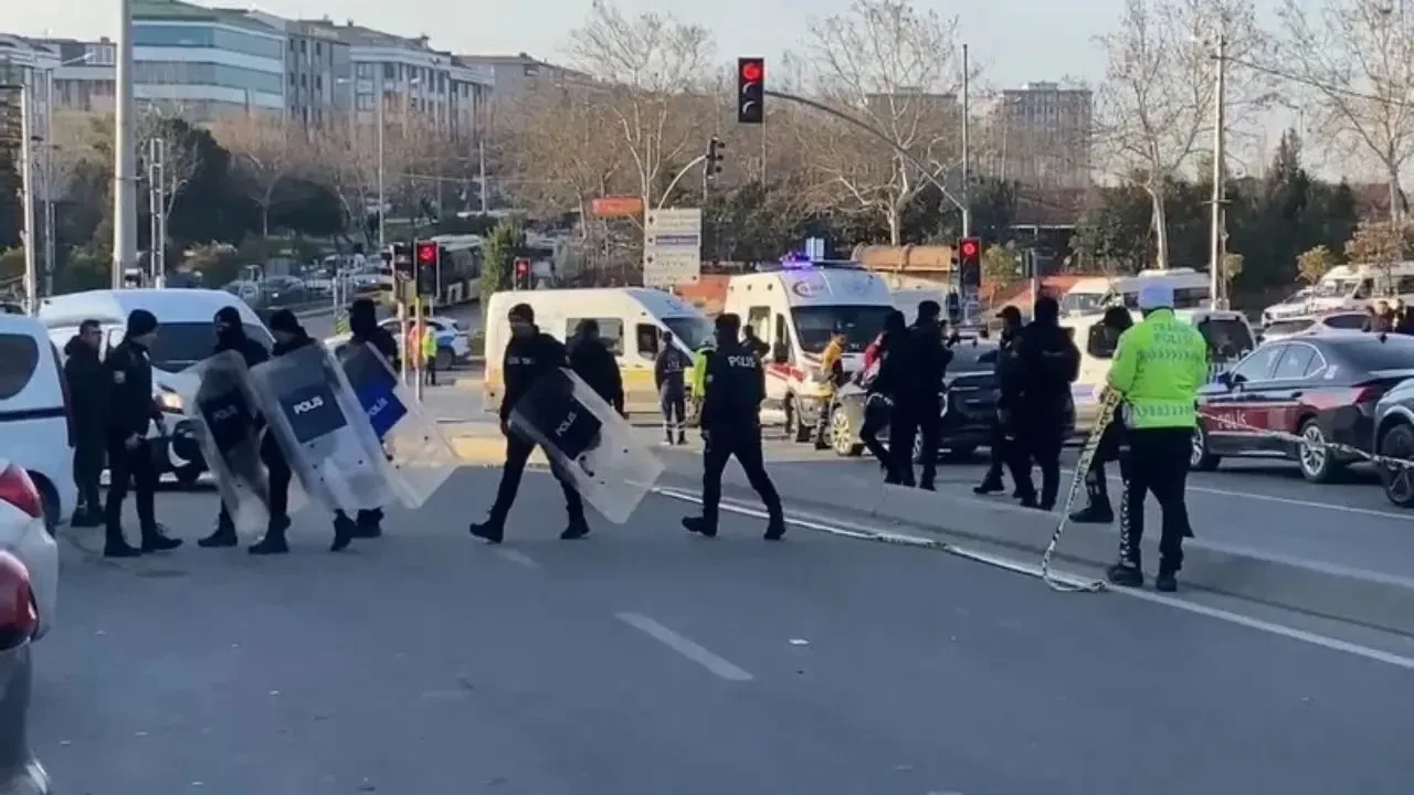 Sultangazi'de şok edici cinayet: Araçta kadın cesedi bulundu 2