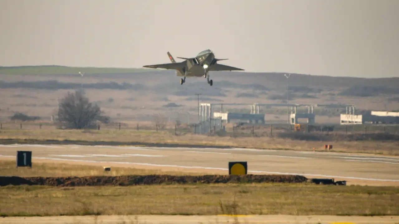 Bayraktar KIZILELMA uçuş testini başarıyla tamamladı 4