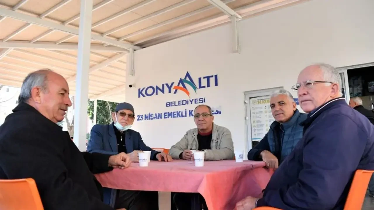 Konyaaltı Belediyesi, emekli kart projesi'ni hayata geçirecek 4