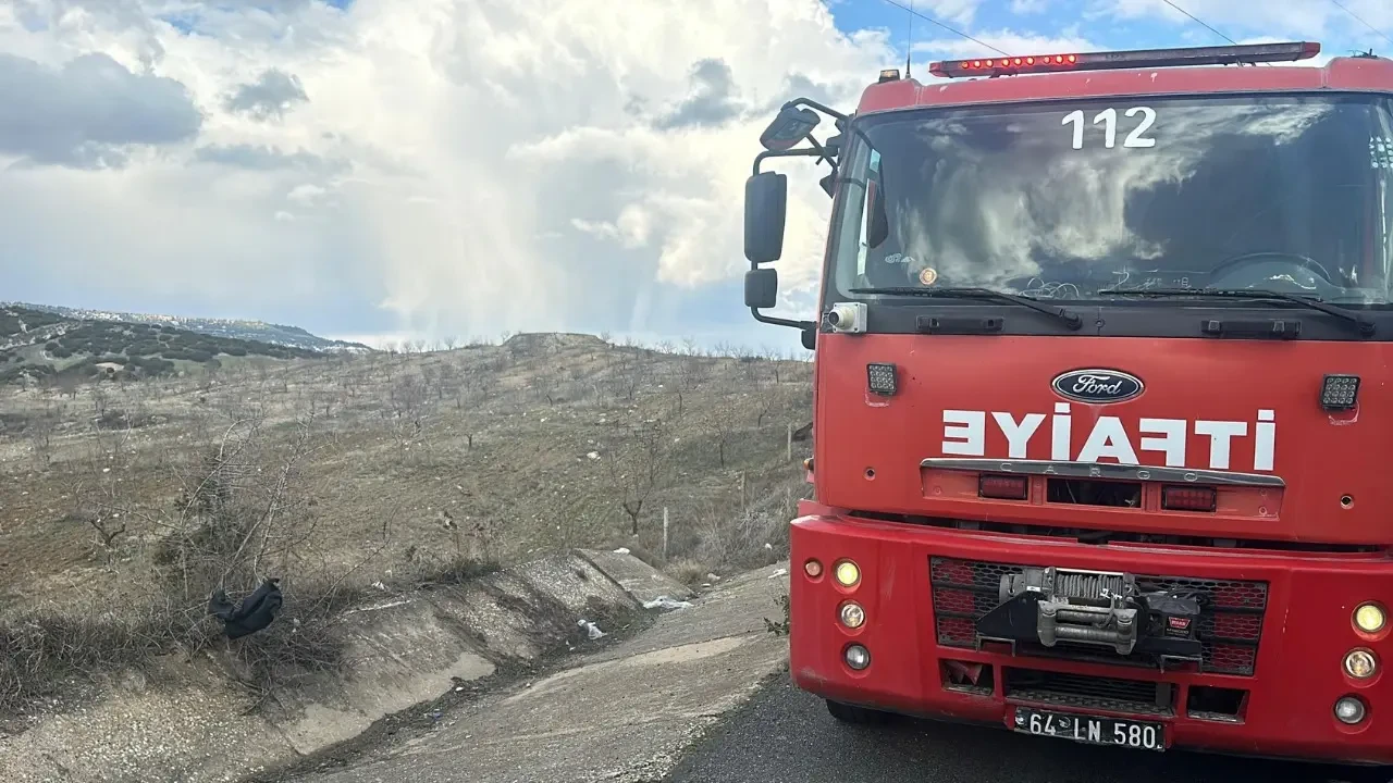 Uşak’ta takla atan otomobil: Sürücü ağır yaralandı 3