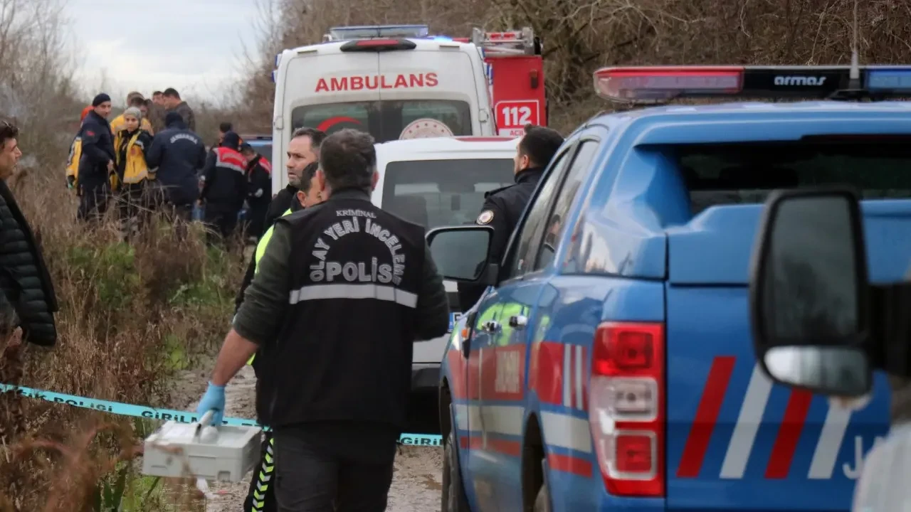 Ferizli'de balıkçının ağlarına takılan ceset kayıp gence ait çıktı 2