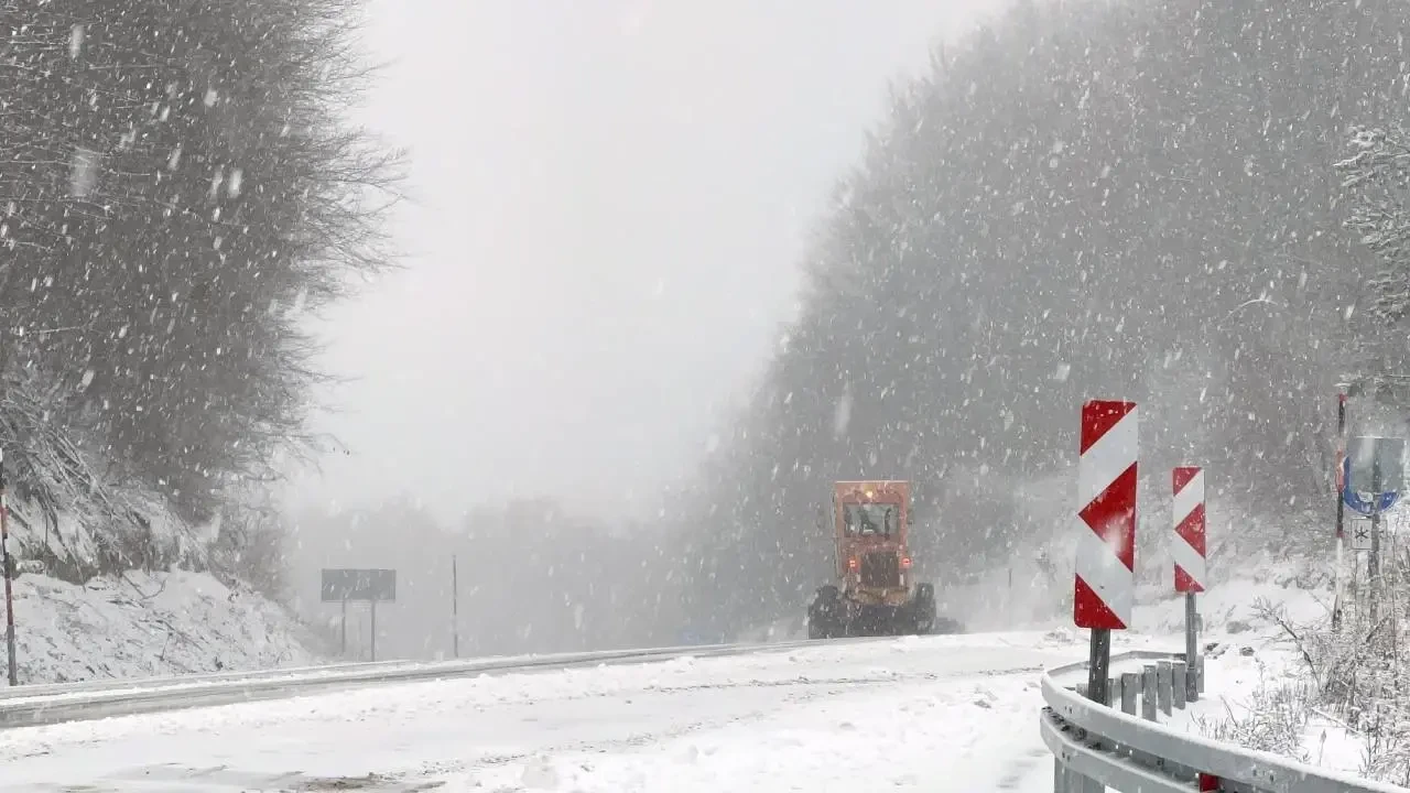 Meteoroloji yeni haritasını paylaştı: 4 ilde eğitime ara verildi, hava durumu kötüleşiyor 1