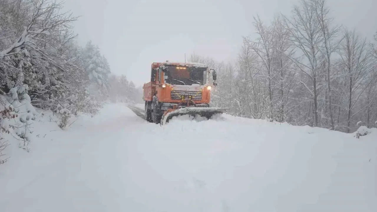 Meteoroloji yeni haritasını paylaştı: 4 ilde eğitime ara verildi, hava durumu kötüleşiyor 6