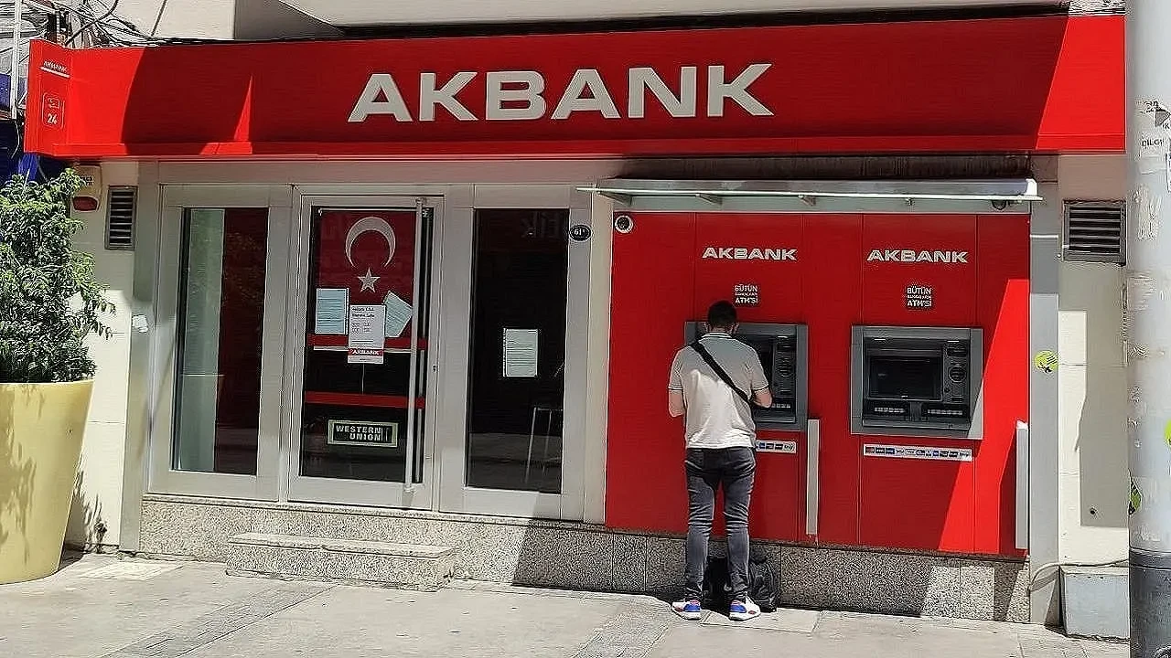 Akbank’tan 100.000 TL limitli kredi kartı fırsatı: Hemen başvurun 4