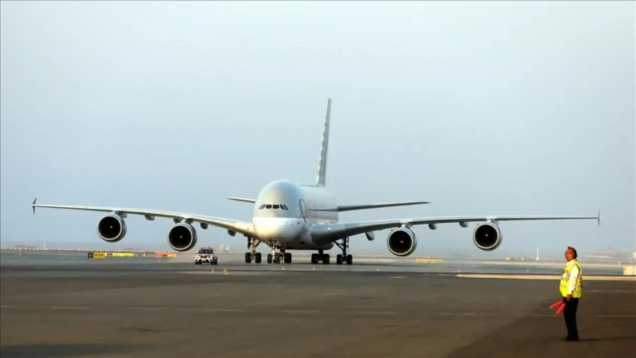 Türk kadın pilottan tarihi başarı: Gökçe Kübra Yıldırım Airbus A380’in kaptanı oldu 5