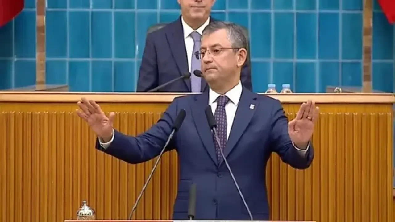 Özgür Özel: “Emekli maaşıyla alınan hurma 108 kilodan 21 kiloya düştü” 5