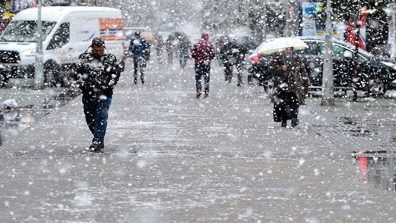 Meteorolojiden Uyarı! Sıcaklıklar Düşüyor, Kar Geliyor!