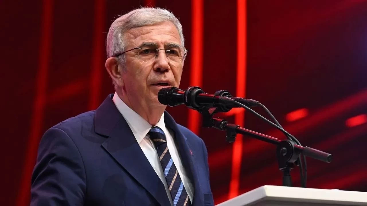 CHP'de Ahmet Özer Gerginliği! Mansur Yavaş'a Eleştiriler Artıyor