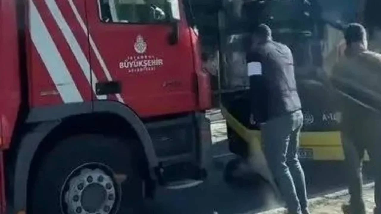 İstanbul Başakşehir'de İETT Otobüsü Kaldırıma Çıktı! 1 Ölü, 1 Yaralı