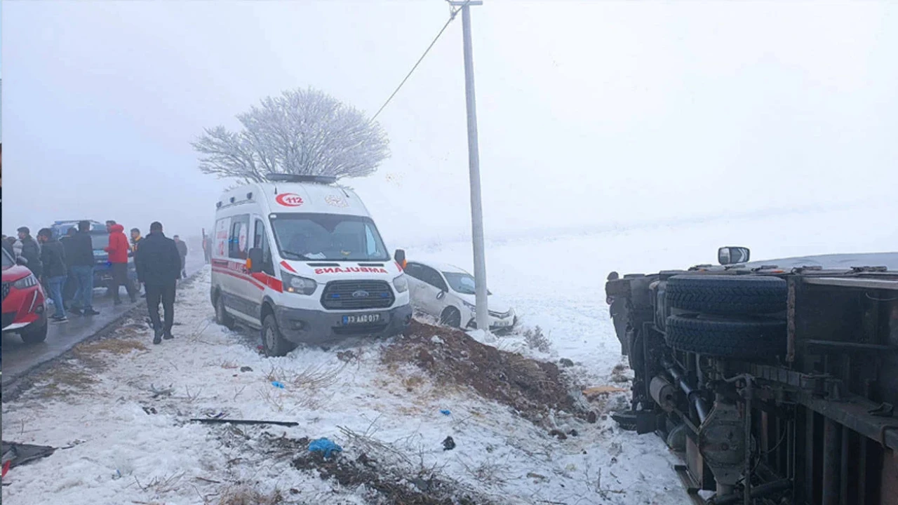 Bitlis'te 23 Araçla Zincirleme Kaza! 1 Ağır, 31 Yaralı