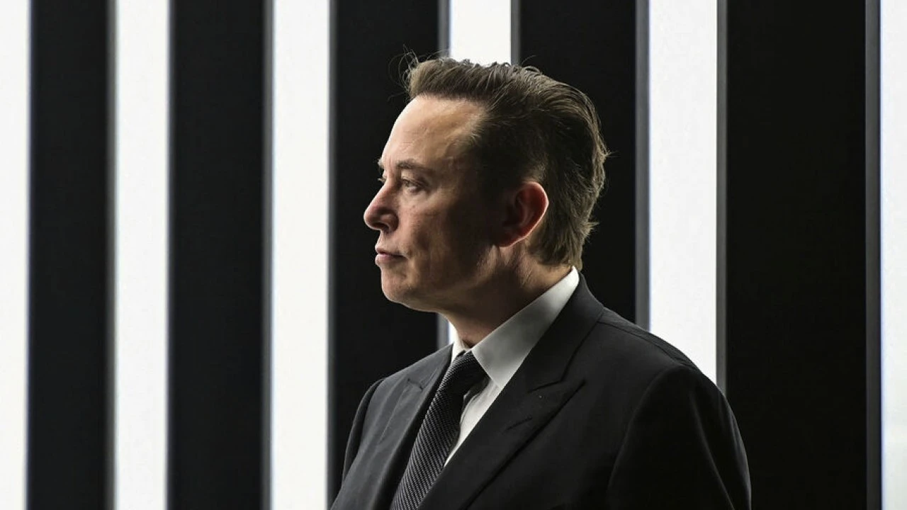 Musk'ın Serveti 370 Milyar Doları Aştı, Tesla Hisseleri Tüm Zamanların En Yüksek Seviyesinde! Kimdir Bu Elon Musk?