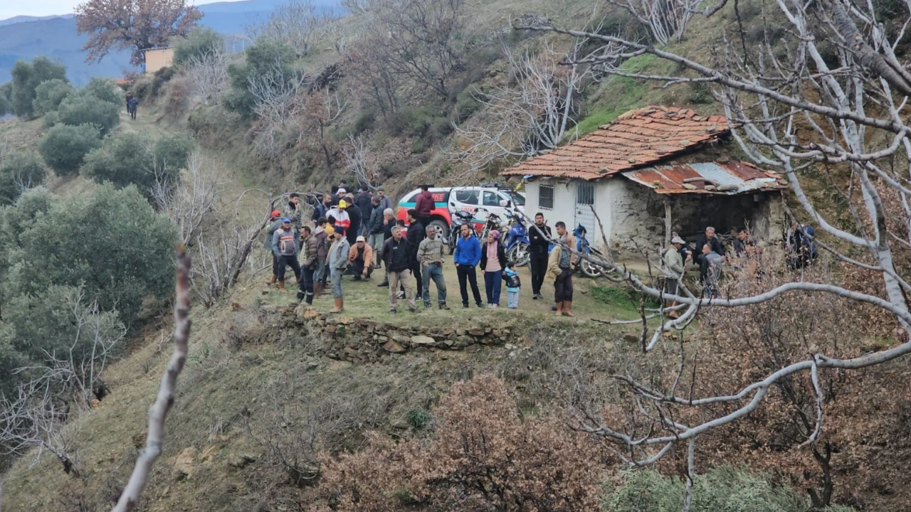 Aydın'da zeytin toplama işçilerini taşıyan araç uçuruma yuvarlandı: 1 ölü, 4 yaralı