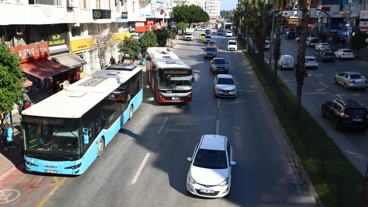 Antalya için yeni proje: Toplu taşıma için özel şerit uygulaması başlıyor