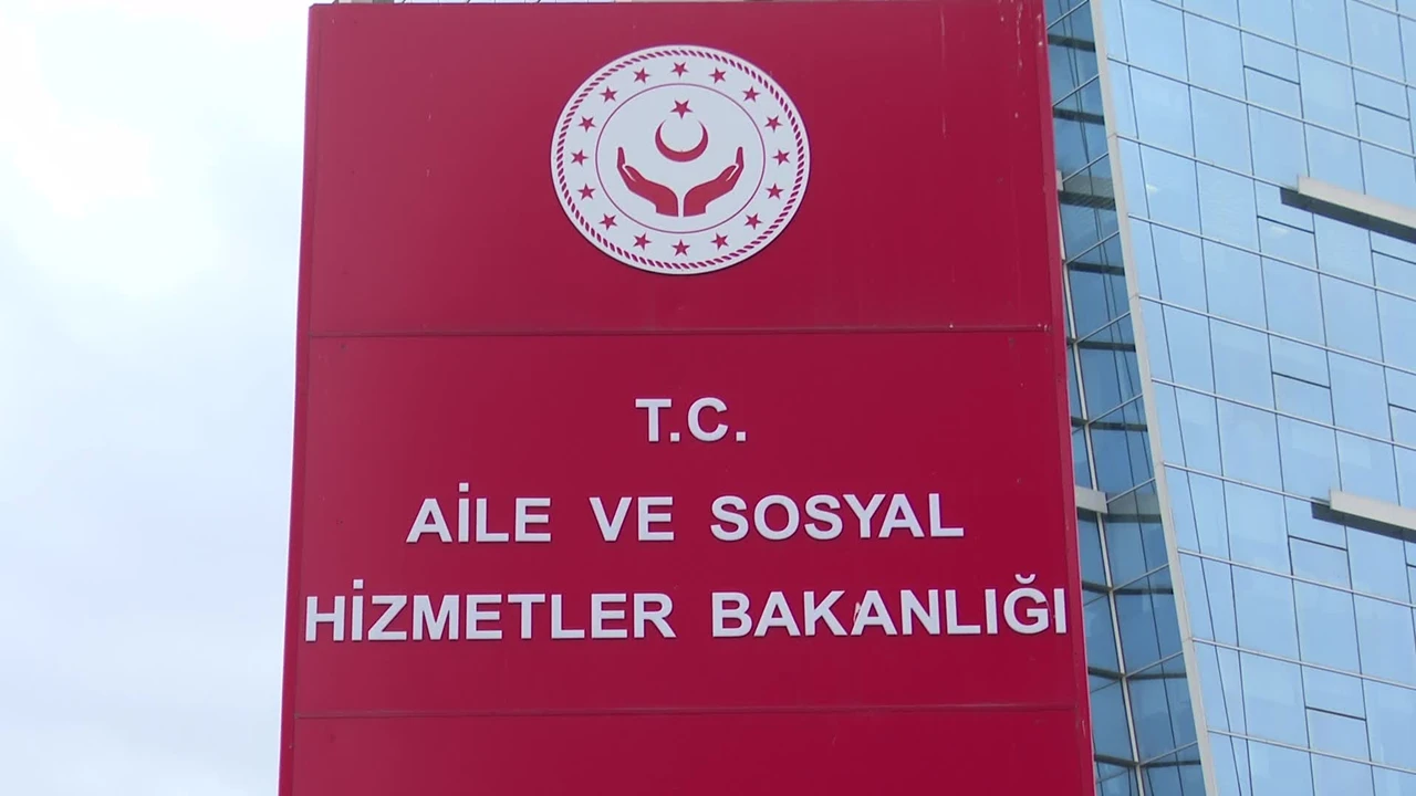 Aile Sosyal Hizmetler Bakanlığı 5 şehir kamu personeli alımı başladı