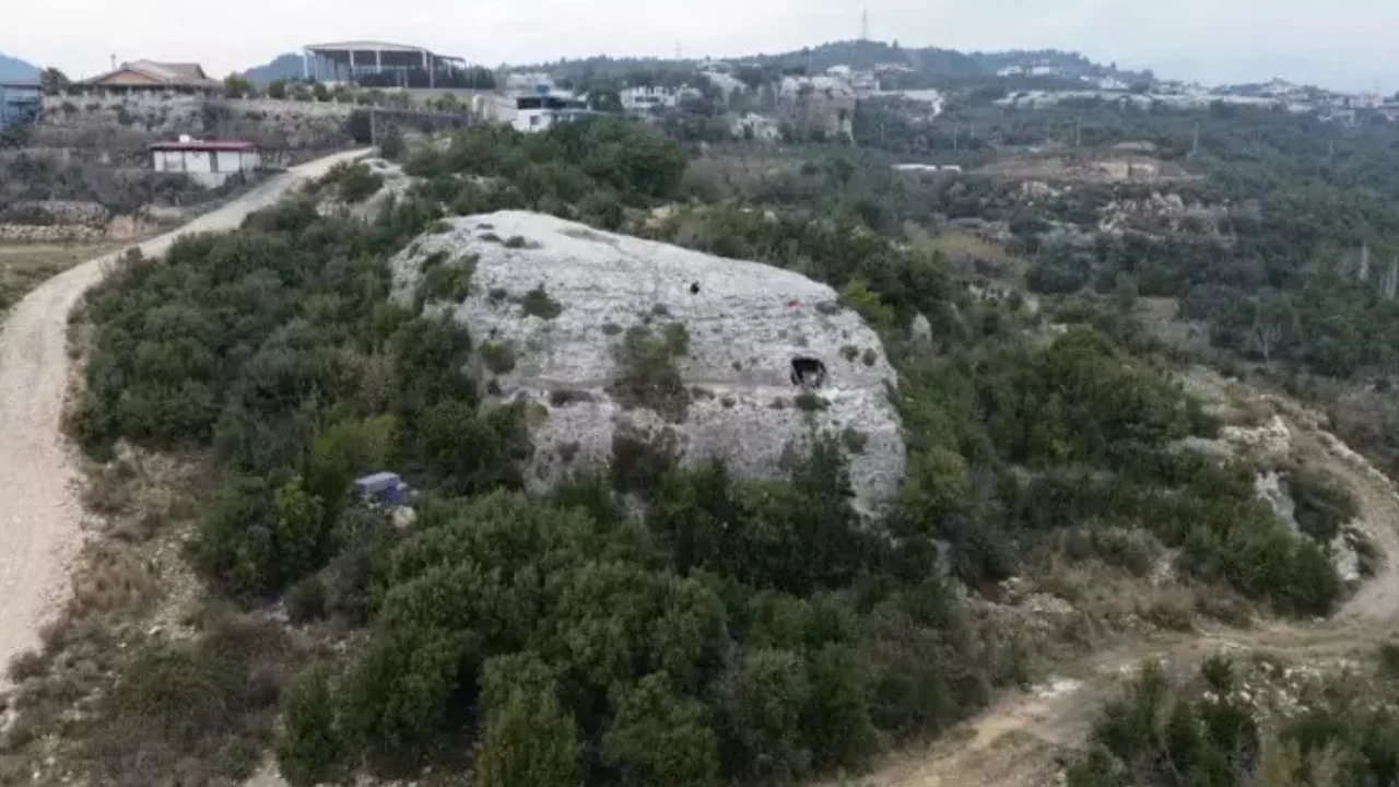 Evli, mutlu, çocuklu ama 2 yıldır mağarada yaşıyor: ''Huzuru burada buldum''