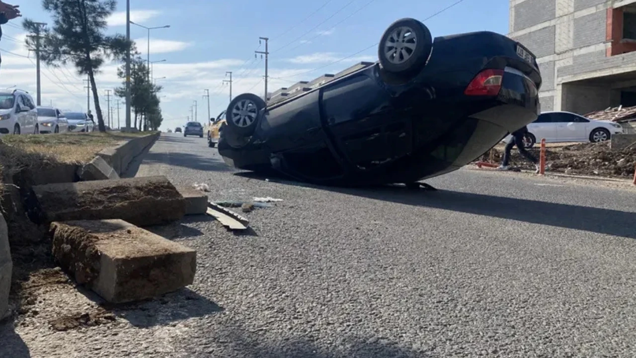 Diyarbakır'da korkunç kaza: Otomobil takla attı 6 yaralı