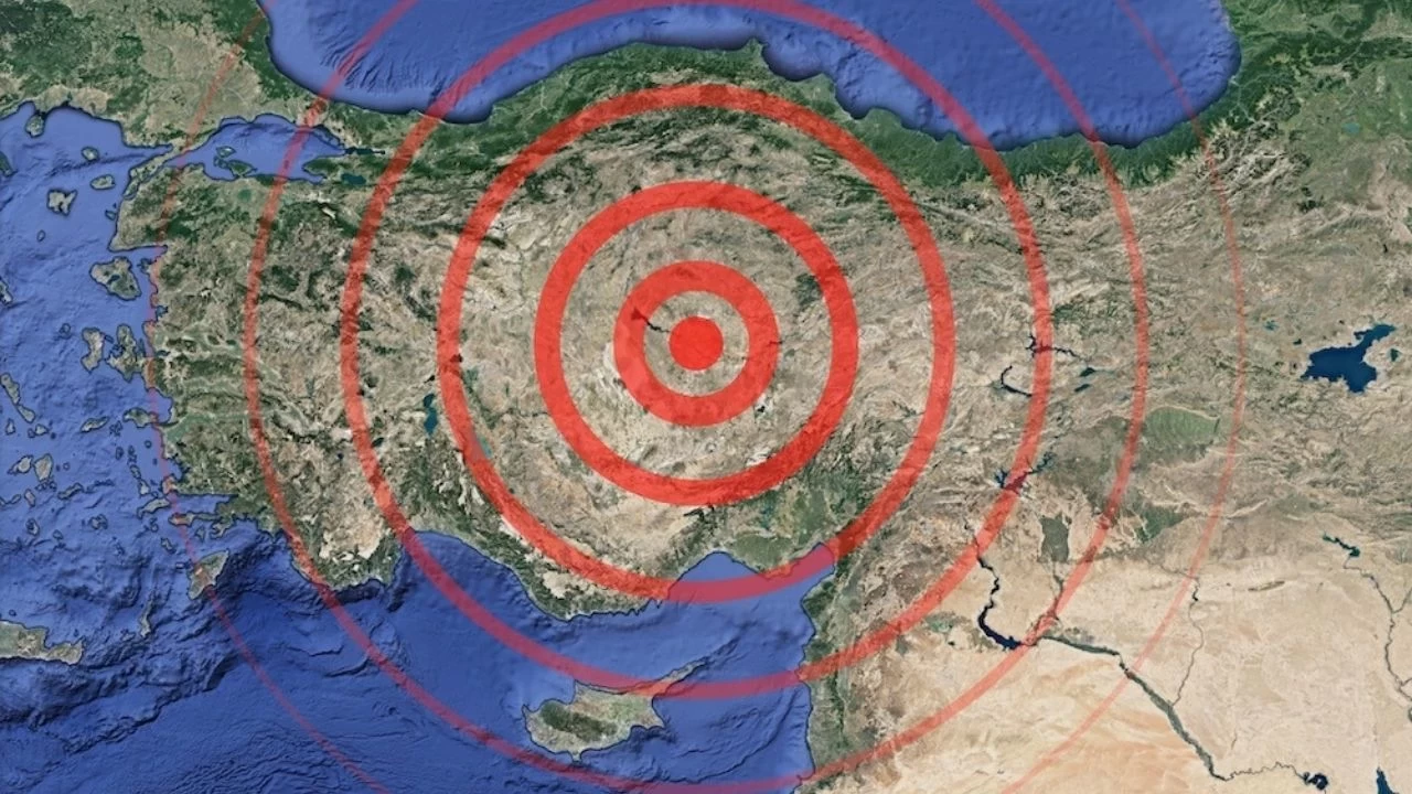 elazigda-korkutan-deprem-50-buyuklugunde-sarsinti