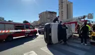 Antalya Konyaaltı’nda Trafik Kazası! Dönüş Kurallarını İhlal Eden Araç Yan Yattı