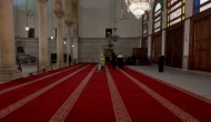 Emevi Camii'ne yeni halılar hazırlandı