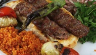 Yine yeni yeniden skandal: Kebap ve köfteden domuz eti çıktı