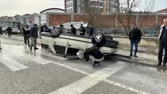 Kastamonu Ağlı’da Feci Kaza! Tofaş Otomobil Ters Döndü, Yaralılar Var