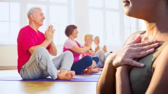 Gülme Yogası Nasıl Yapılır? Stres Azaltın ve Ruh Halinizi İyileştirin!