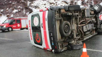 Malatya'da feci kaza: Ambulans ile tır çarpıştı 7 yaralı var