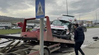 Samsun’da Feci Kaza! Tır ile Ambulans Çarpıştı