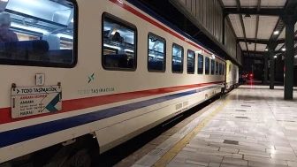 Ankara Polatlı’da Tren Kazası! Makinistin Dikkati Olası Felaketi Önledi