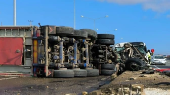 Tekirdağ Malkara’da Trafik Kazası! Tır Alev Aldı, Sürücü Yaralandı