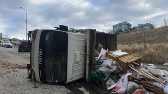 Ankara'da Feci Kaza! Kamyonet 11 Araca Çarptı ve Devrildi