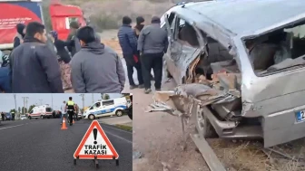 Gaziantep’te işçi servisi ve tır çarpıştı: 2 kişi hayatını kaybetti