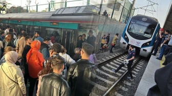 Marmaray'da İntihar! Seferler Gecikmeli Yapılıyor