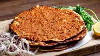 Evde Kolay Lahmacun Tarifi, Nasıl Yapılır?