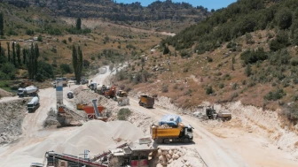 Gabar dağı'nda petrol keşfi sonrası ulaşım alt yapısı geliştirildi: 500 kilometre yol yapıldı