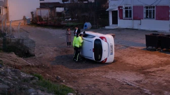 Edirne’de 5 metre yükseklikten uçtu: Otomobilin sürücüsü, emniyet kemeri sayesinde kurtuldu