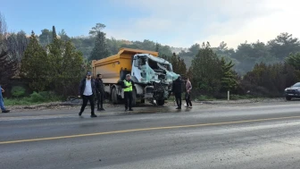 Bodrum’da feci kaza: 2 hafriyat kamyonu çarpıştı, 1’i ağır 2 yaralı