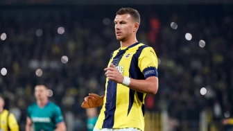 Anderlecht maçında sakatlanan Edin Dzeko derbi de olacak mı? Fenerbahçeden Dzeko kararı