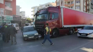 Antalya'da Korku Dolu Anlar! Babası Kaza Yaptı, Panikleyen Oğlu Yayaya Çarptı