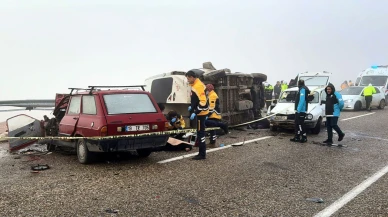 Kırşehir'de zincirleme kaza: 3 ölü, 18 yaralı