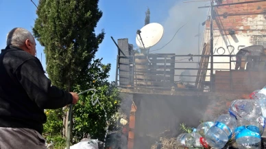 Antalya'da gecekondu yangını: Baba ve oğlu zor kurtuldu