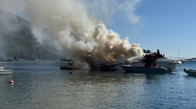 Muğla'da marinada korkutan yangın: Motoryat cayır cayır yandı